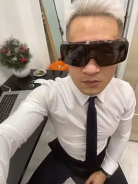 harrylouis1357 online show from January 7, 2026, 11:12 am