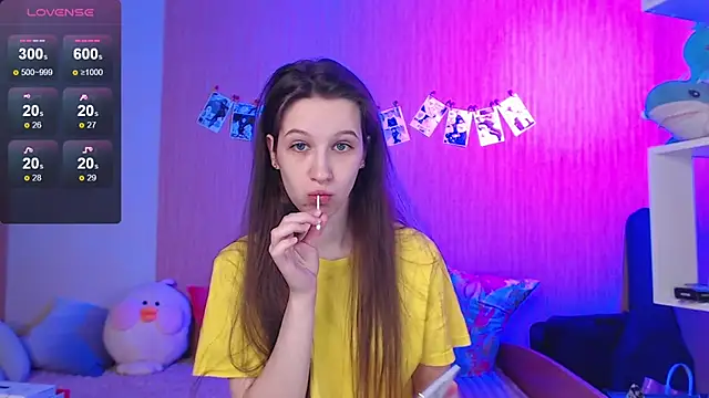 ur kitty   online show from October 12, 2025, 2:05 pm