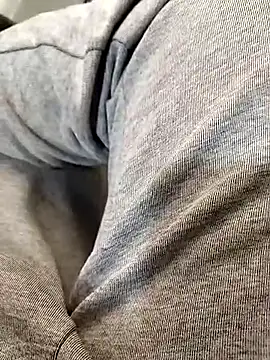 Snapshot of A_man_in_public chatting on February 1, 2026, 11:20 am A man in public online show from February 1, 2026, 11:20 am