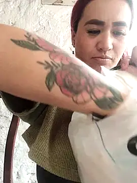 Snapshot of EmaGw chatting on December 5, 2025, 6:48 pm EmaGw online show from December 5, 2025, 6:48 pm