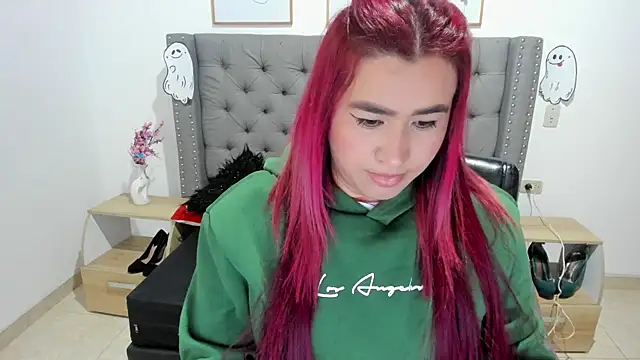 Snapshot of EmaGw chatting on January 7, 2026, 9:28 pm EmaGw online show from January 7, 2026, 9:28 pm