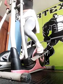 Snapshot of EmaGw chatting on January 13, 2026, 8:03 pm EmaGw online show from January 13, 2026, 8:03 pm