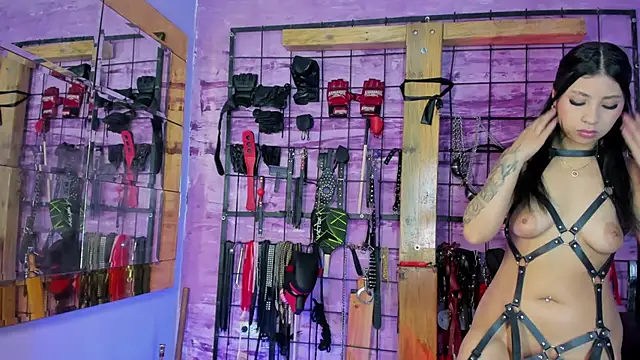 alexia aitanaa  online show from February 21, 2026, 7:04 pm