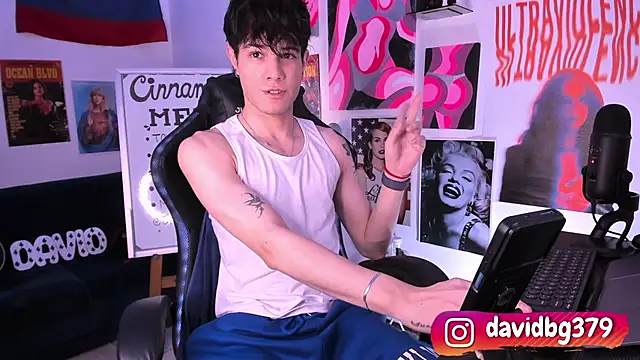 cinnamon boyxxx online show from March 23, 2025, 2:04 am