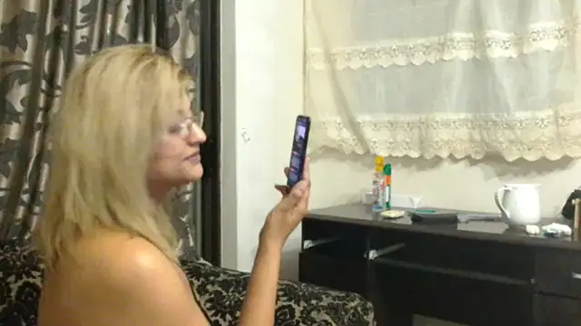 Snapshot of karmicQueen669 chatting on February 10, 2025, 12:19 am karmicQueen669 online show from February 10, 2025, 12:19 am