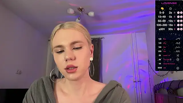 DanielPaige  online show from January 17, 2025, 9:28 pm