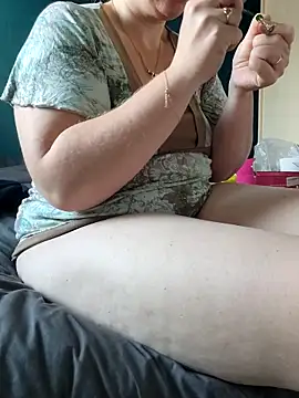 cruellaculdenfer67 online show from October 28, 2025, 9:24 am