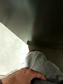 Snapshot of Din0071 chatting on December 17, 2024, 11:16 pm Din0071 online show from December 17, 2024, 11:16 pm