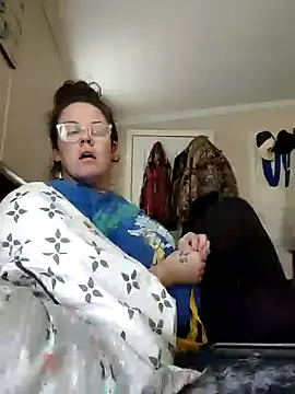 velvetta  online show from December 3, 2024, 3:22 pm