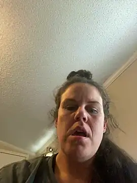 velvetta  online show from December 28, 2024, 8:36 pm