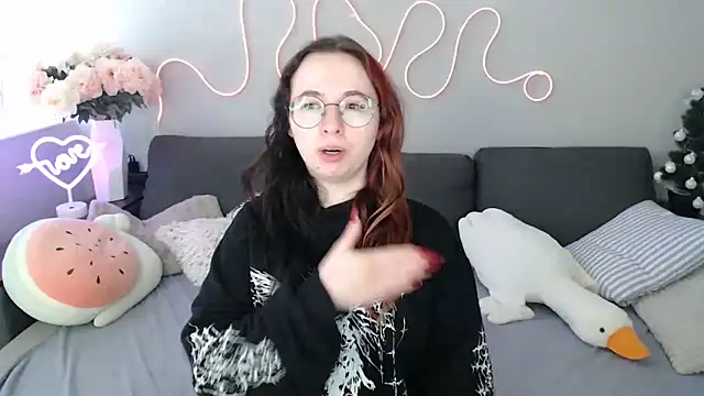 Mini Diva online show from February 21, 2026, 9:10 am