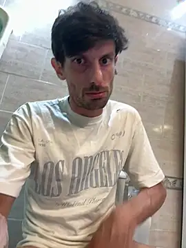 nicolaaaaas online show from February 4, 2026, 3:56 am