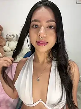 AliceJovovich online show from March 6, 2025, 10:52 am