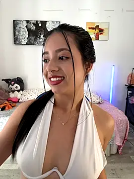 AliceJovovich online show from November 14, 2025, 8:57 am