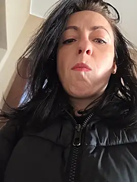 lovewildguy1 online show from April 1, 2026, 6:25 am