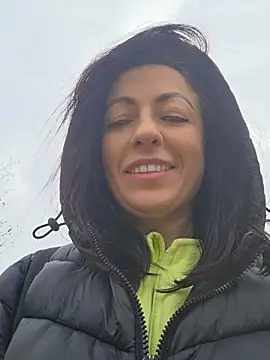 lovewildguy1 online show from April 3, 2026, 6:44 am