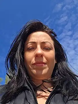 lovewildguy1 online show from April 16, 2026, 6:25 am