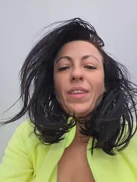 lovewildguy1 online show from April 20, 2026, 5:54 am