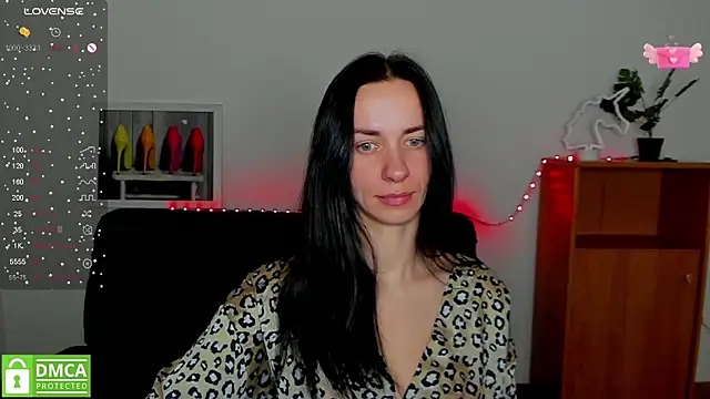 annakillianox online show from March 18, 2025, 9:31 am