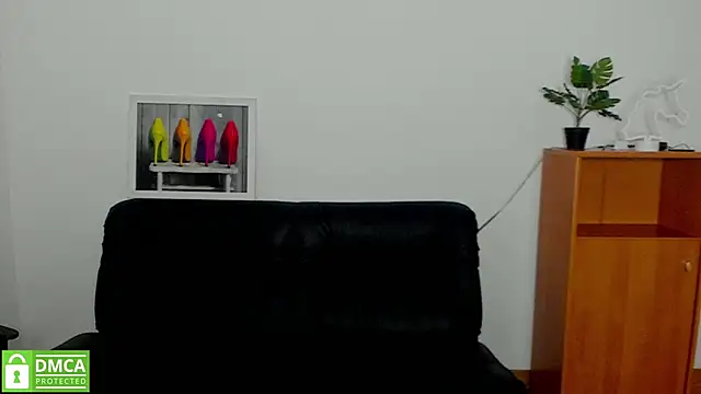 annakillianox online show from September 14, 2025, 5:28 am