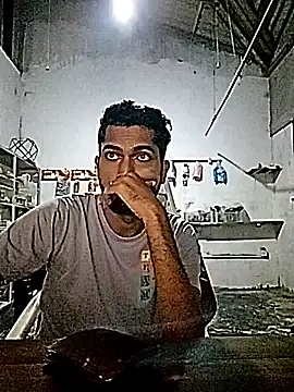 Heman100492 online show from October 15, 2025, 5:35 pm