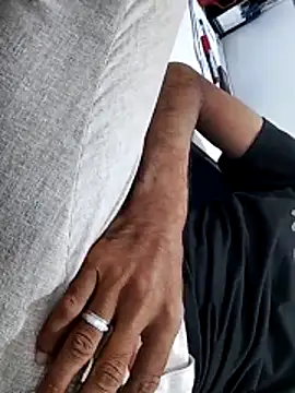 Heman100492 online show from December 13, 2025, 11:54 pm