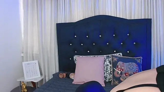 Uzra hayed online show from November 13, 2025, 7:57 pm