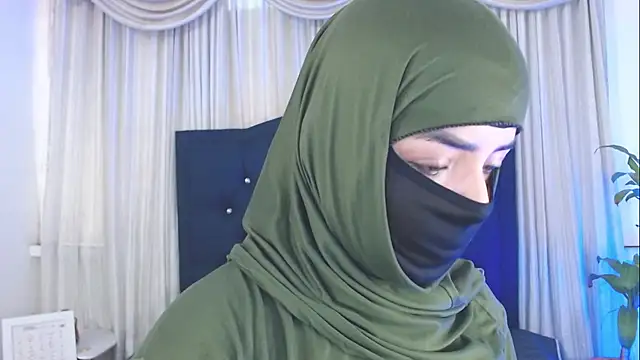 Uzra hayed online show from November 19, 2025, 8:53 pm