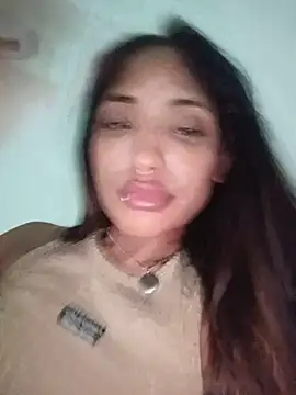 VictoireFeller online show from June 7, 2026, 5:22 am