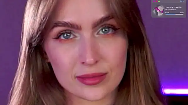 Snapshot of Kamila_icee chatting on June 6, 2026, 9:19 pm Kamila icee online show from June 6, 2026, 9:19 pm