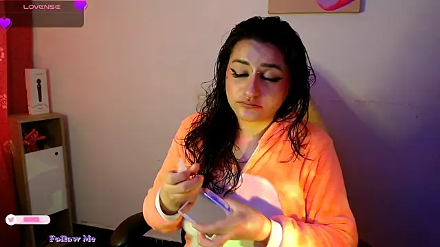 setzuna  online show from March 15, 2025, 9:05 pm