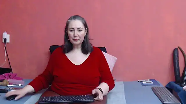 Snapshot of MilfGina chatting on December 6, 2024, 10:16 am MilfGina online show from December 6, 2024, 10:16 am