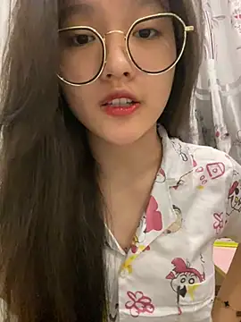 Krixxi22 online show from December 7, 2024, 2:35 pm