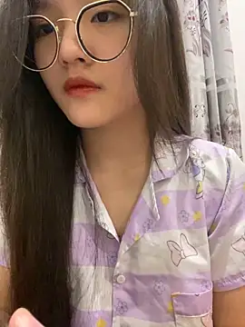 Krixxi22 online show from December 9, 2024, 11:47 am