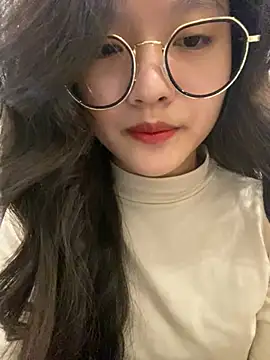 Krixxi22 online show from December 18, 2024, 5:21 pm