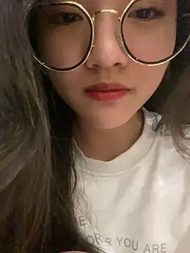 Krixxi22 online show from January 11, 2025, 4:36 pm