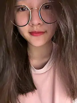 Krixxi22 online show from September 21, 2025, 3:57 pm