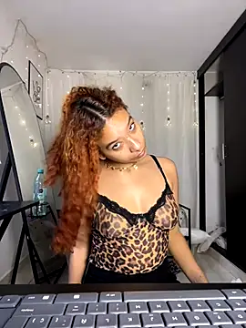 rubi star online show from October 13, 2025, 8:09 pm