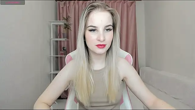 MiraSpaceGirl online show from December 4, 2024, 7:34 pm