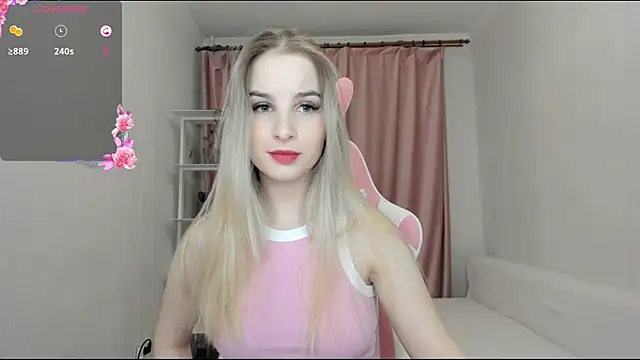 MiraSpaceGirl online show from January 5, 2025, 7:39 pm