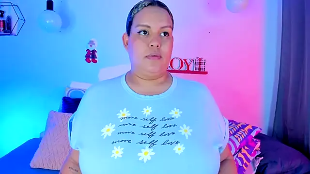 monicabbw  online show from December 27, 2024, 11:21 pm