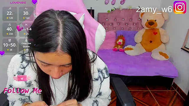 karla cute01 online show from December 3, 2025, 5:04 am