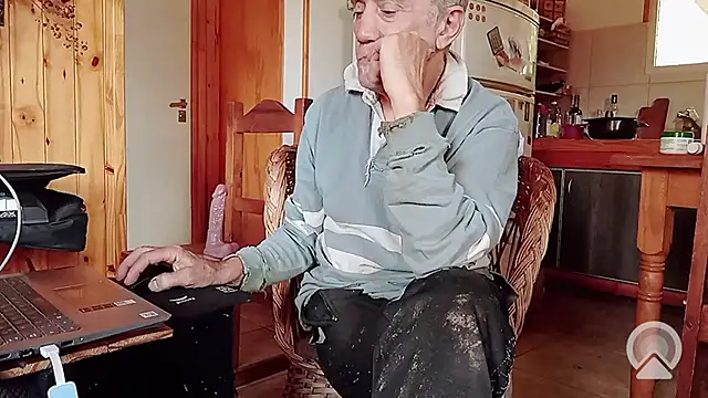 papifacu online show from September 26, 2025, 4:55 pm