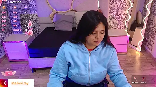 Snapshot of Mellani_tay chatting on February 7, 2025, 3:23 am Mellani tay online show from February 7, 2025, 3:23 am
