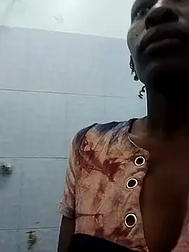 LOVELY-2BERRY online show from November 21, 2025, 6:12 am