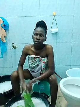 Snapshot of LOVELY-2BERRY chatting on February 22, 2026, 5:40 am LOVELY-2BERRY online show from February 22, 2026, 5:40 am