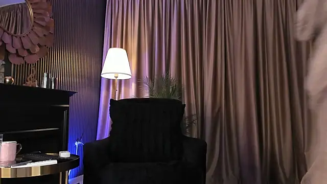 Snapshot of LovingBlondie chatting on June 21, 2026, 3:09 am LovingBlondie online show from June 21, 2026, 3:09 am