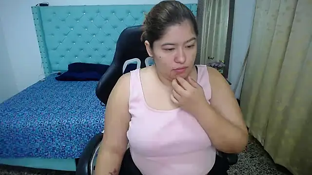 Snapshot of littleflower4you chatting on September 17, 2025, 12:18 pm littleflower4you online show from September 17, 2025, 12:18 pm