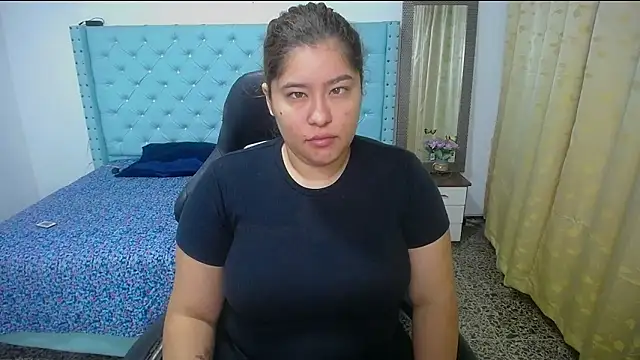 Snapshot of littleflower4you chatting on September 19, 2025, 12:17 pm littleflower4you online show from September 19, 2025, 12:17 pm