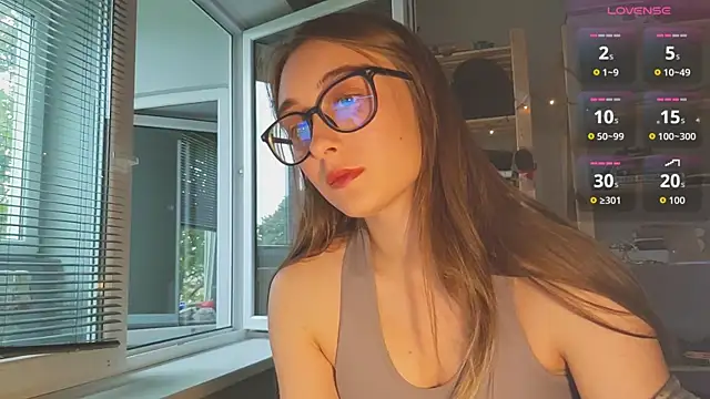 monlight  dana online show from September 19, 2025, 3:34 pm